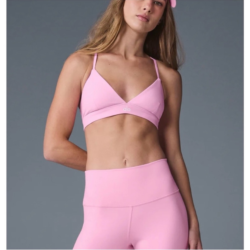 ALO Yoga Sweet Pink V neck sports bra